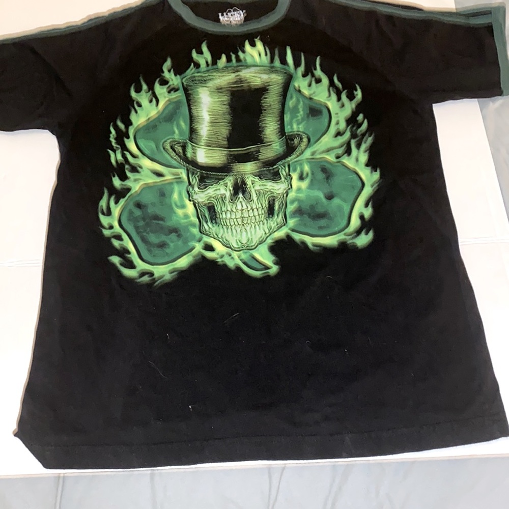 Lucky too Gem sz M skull Goth cotton shirt